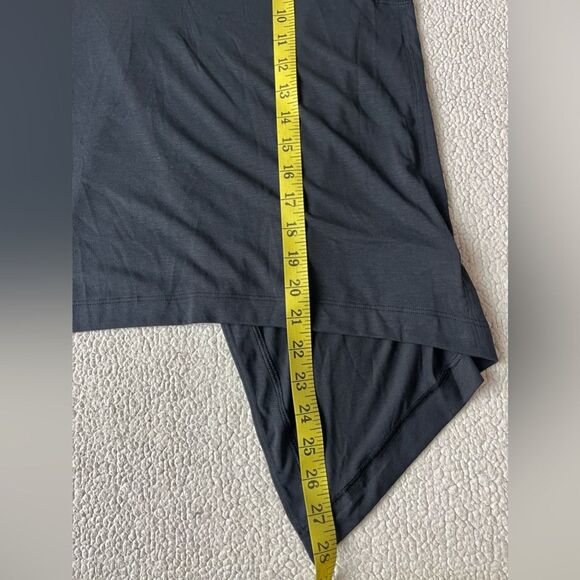 ATHLETA EXPLORE BLACK TSHIRT SIZE MEDIUM WOMENS WORKOUT YOGA - Picture 7 of 8